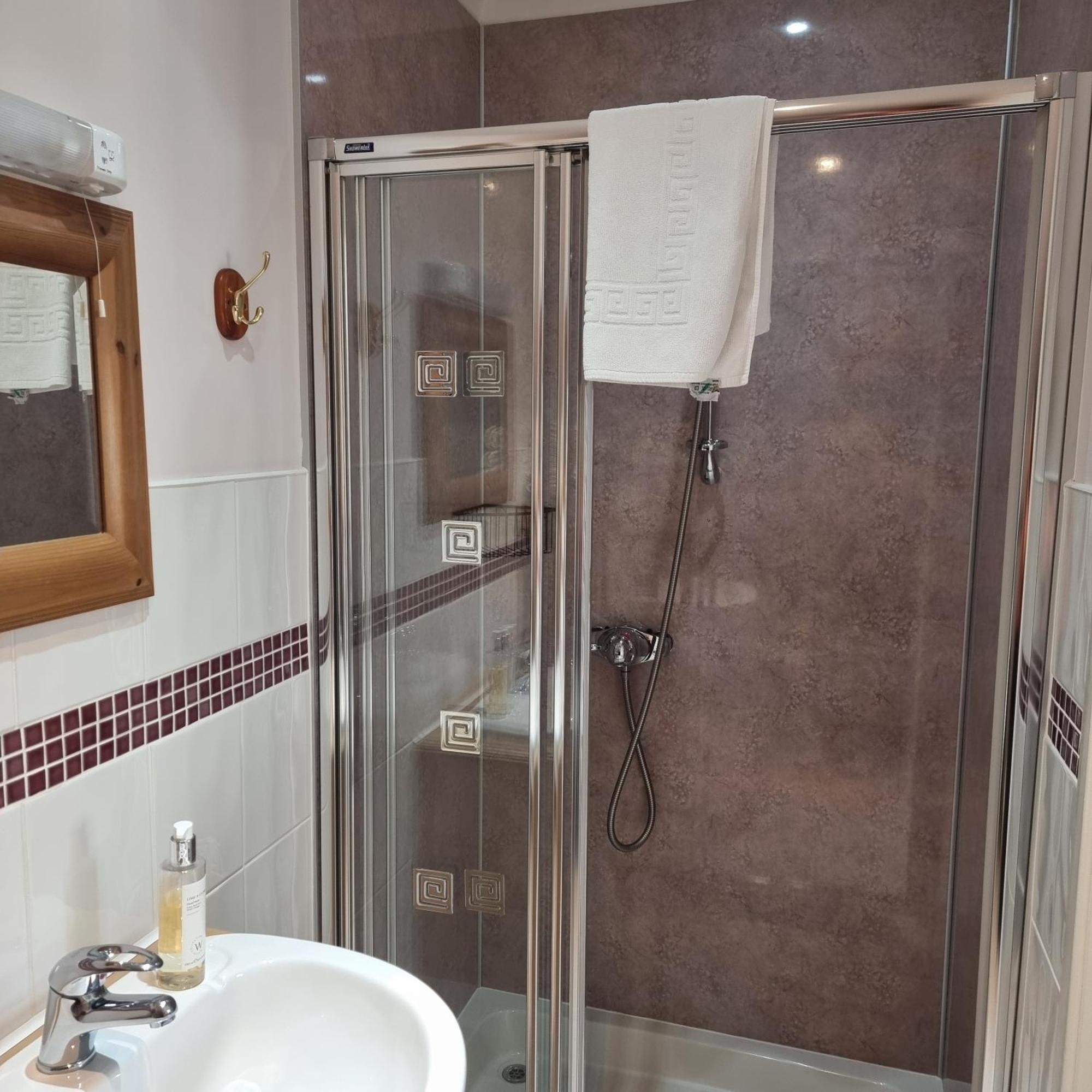 Hotel Loch View, Lairg Pokój zdjęcie